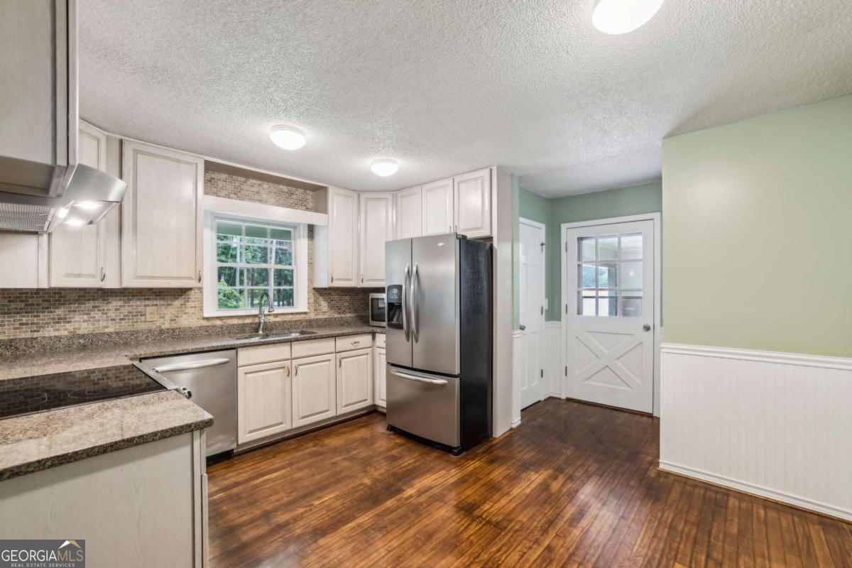 4645 Shallowford Road Roswell GA 30075