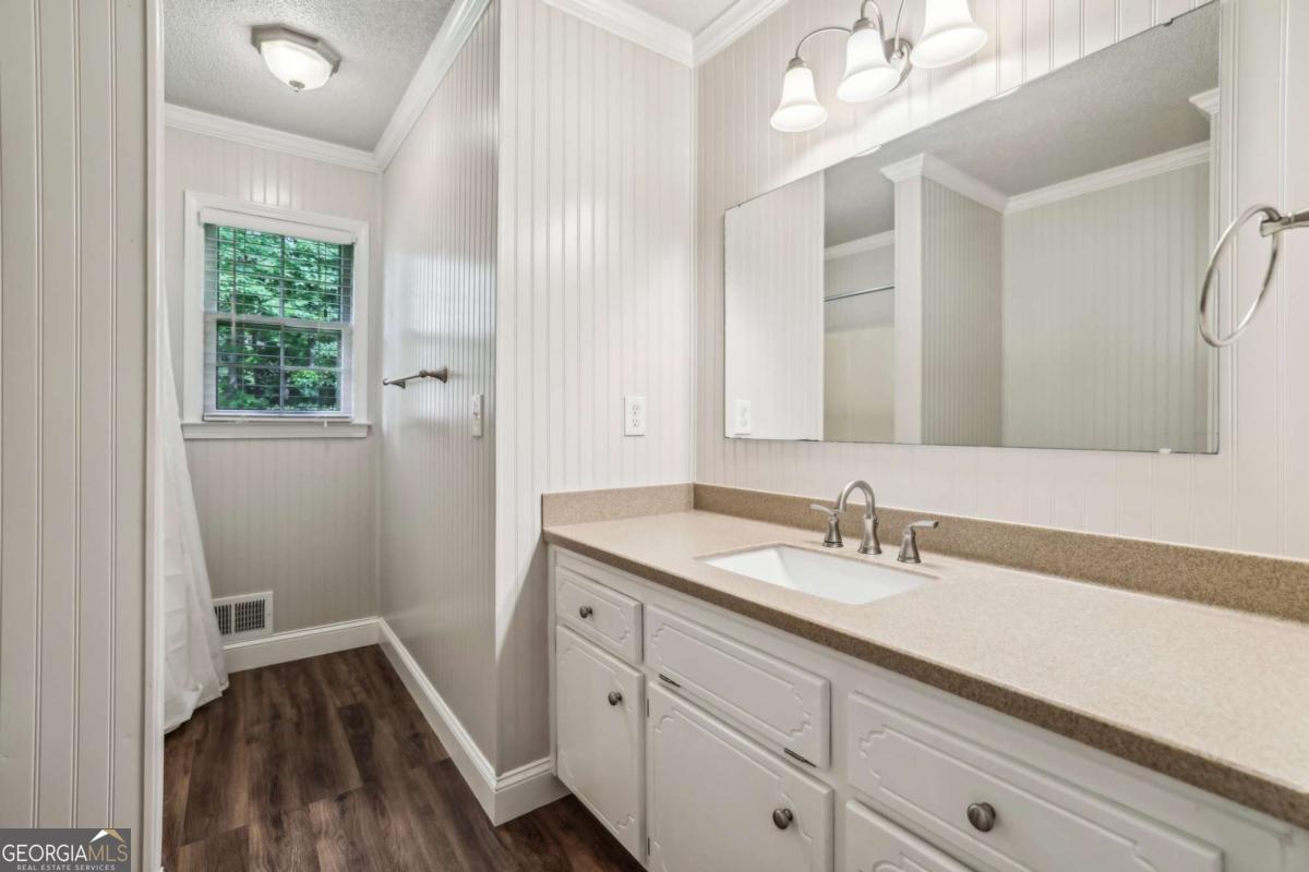 4645 Shallowford Road Roswell GA 30075