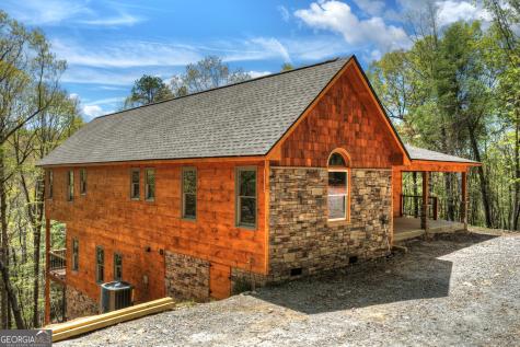 394 Blackberry Circle Ellijay GA 30536