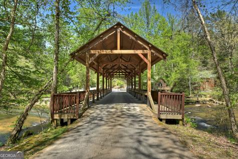 394 Blackberry Circle Ellijay GA 30536
