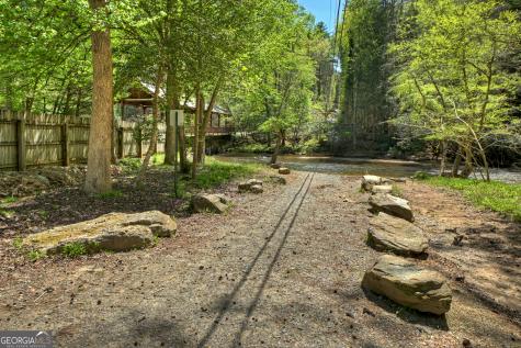 394 Blackberry Circle Ellijay GA 30536