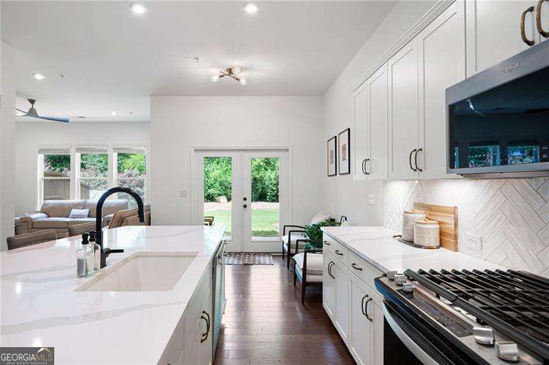 203 Holden Way Woodstock GA 30189
