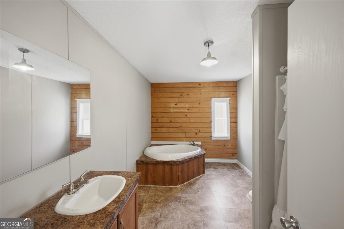 261 Blount Chapel Road Haddock GA 31033