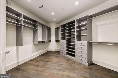 3107 Peachtree Road NE Atlanta GA 30305