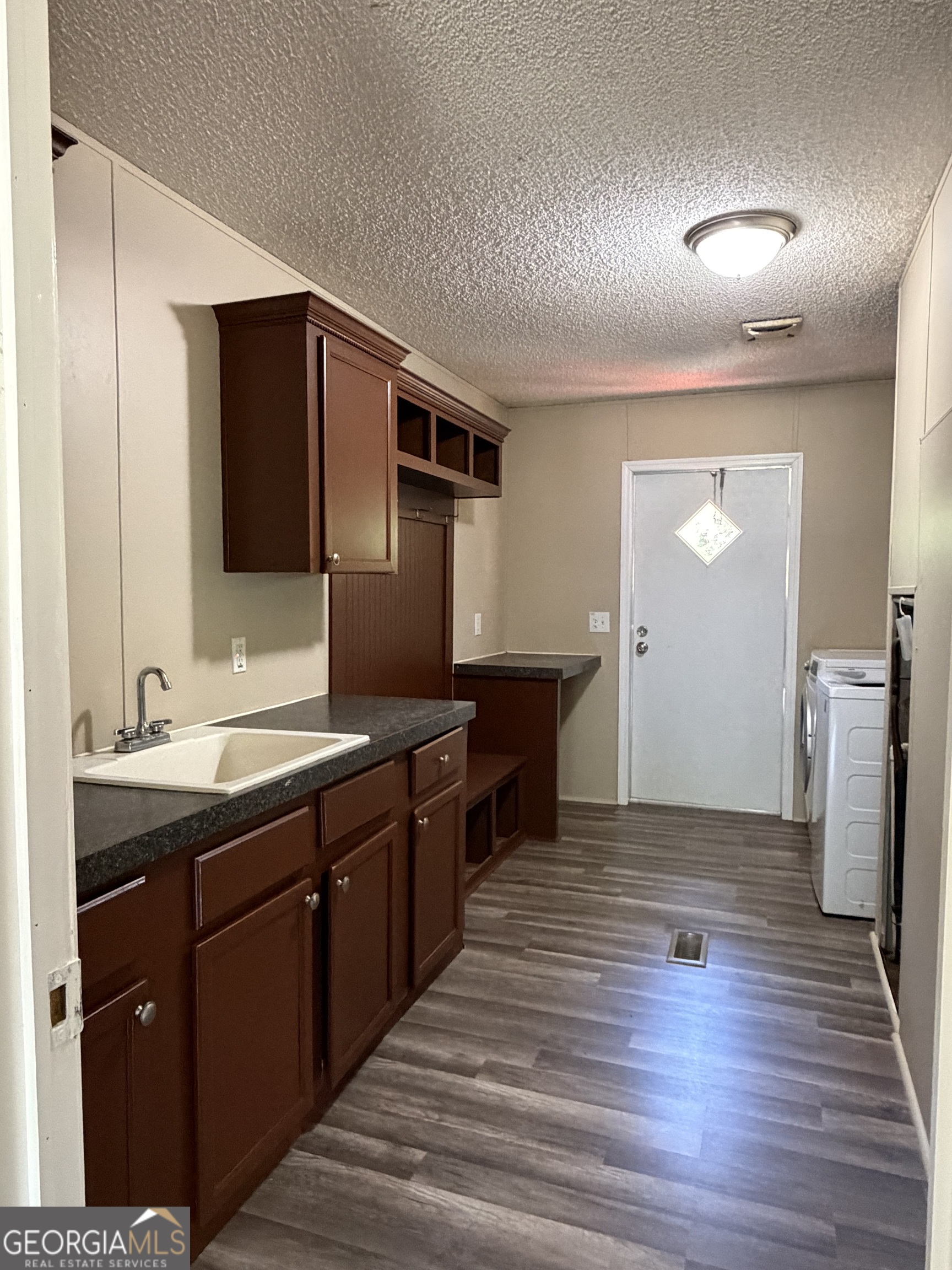 2 Buckboard Trail Jesup GA 31546