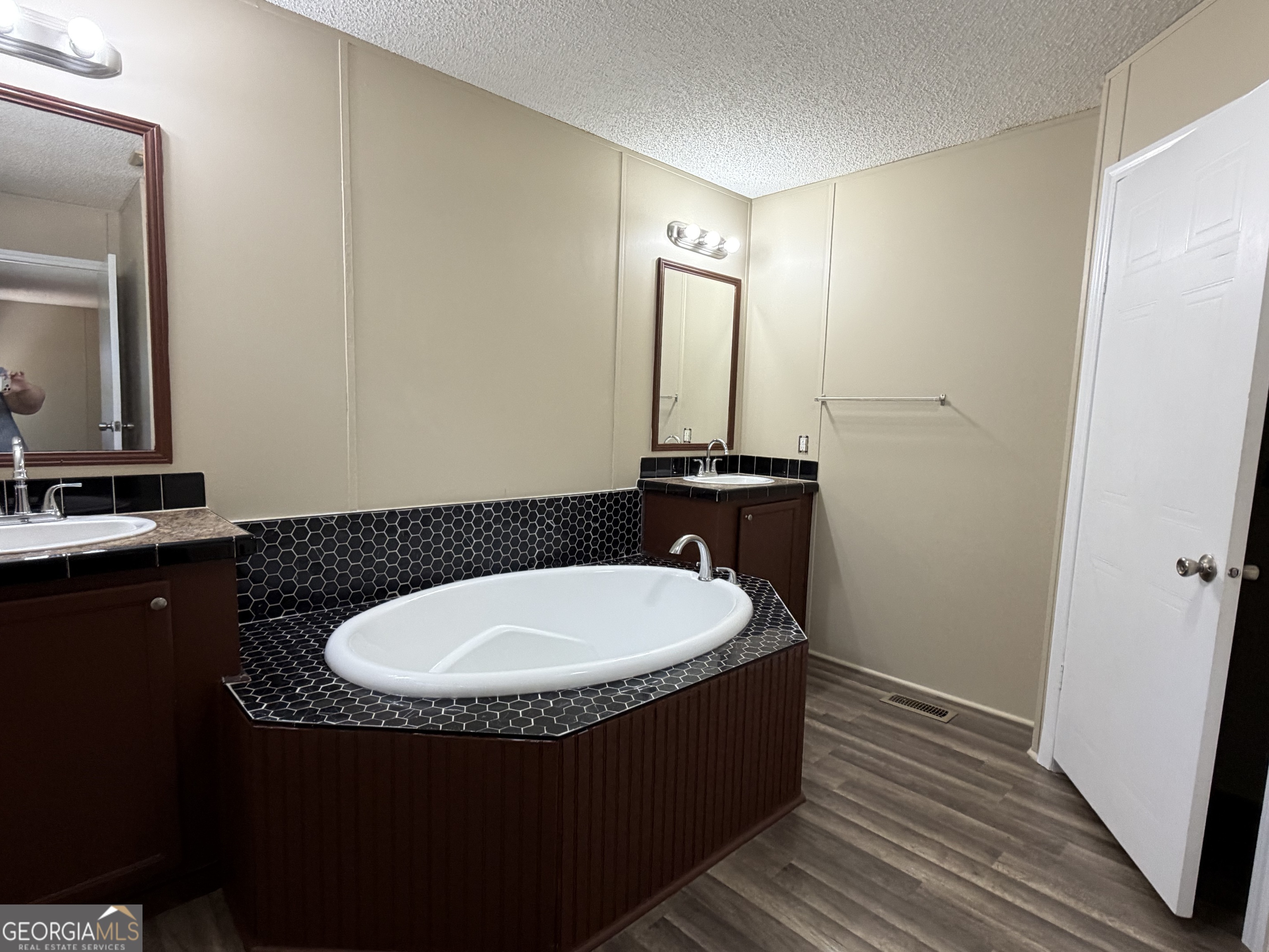 2 Buckboard Trail Jesup GA 31546