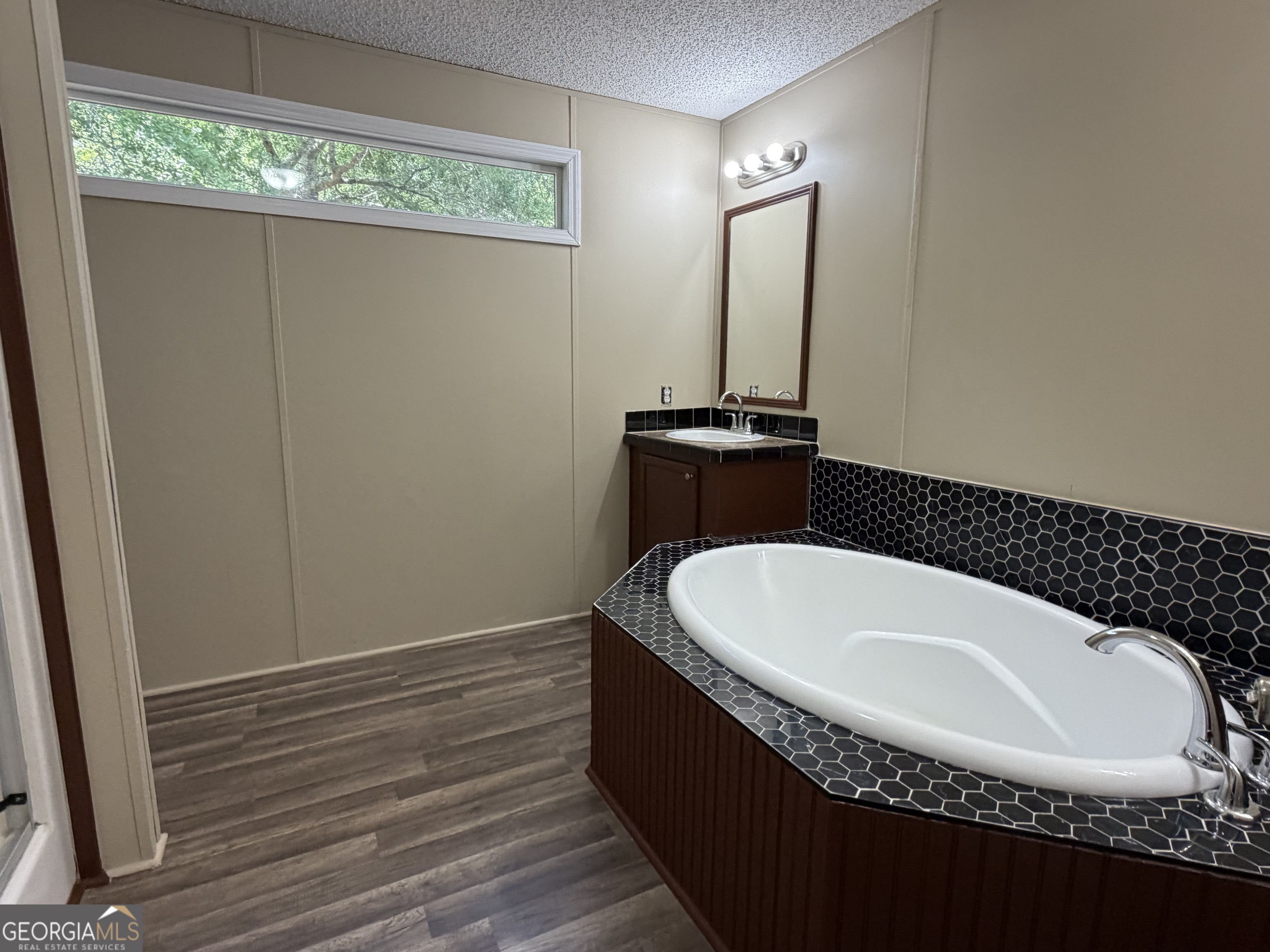 2 Buckboard Trail Jesup GA 31546