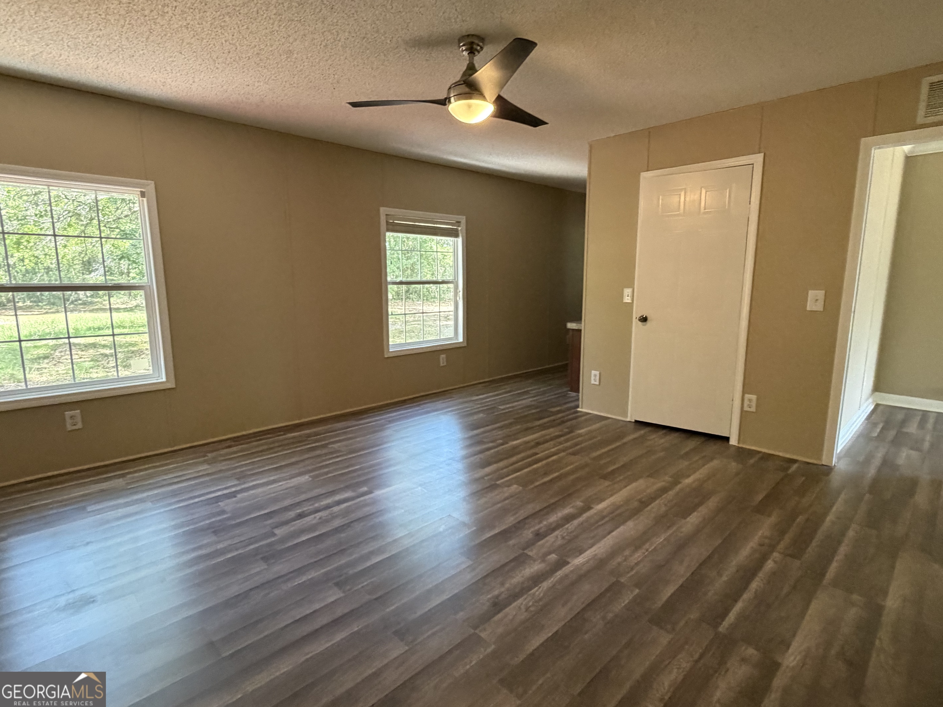 2 Buckboard Trail Jesup GA 31546
