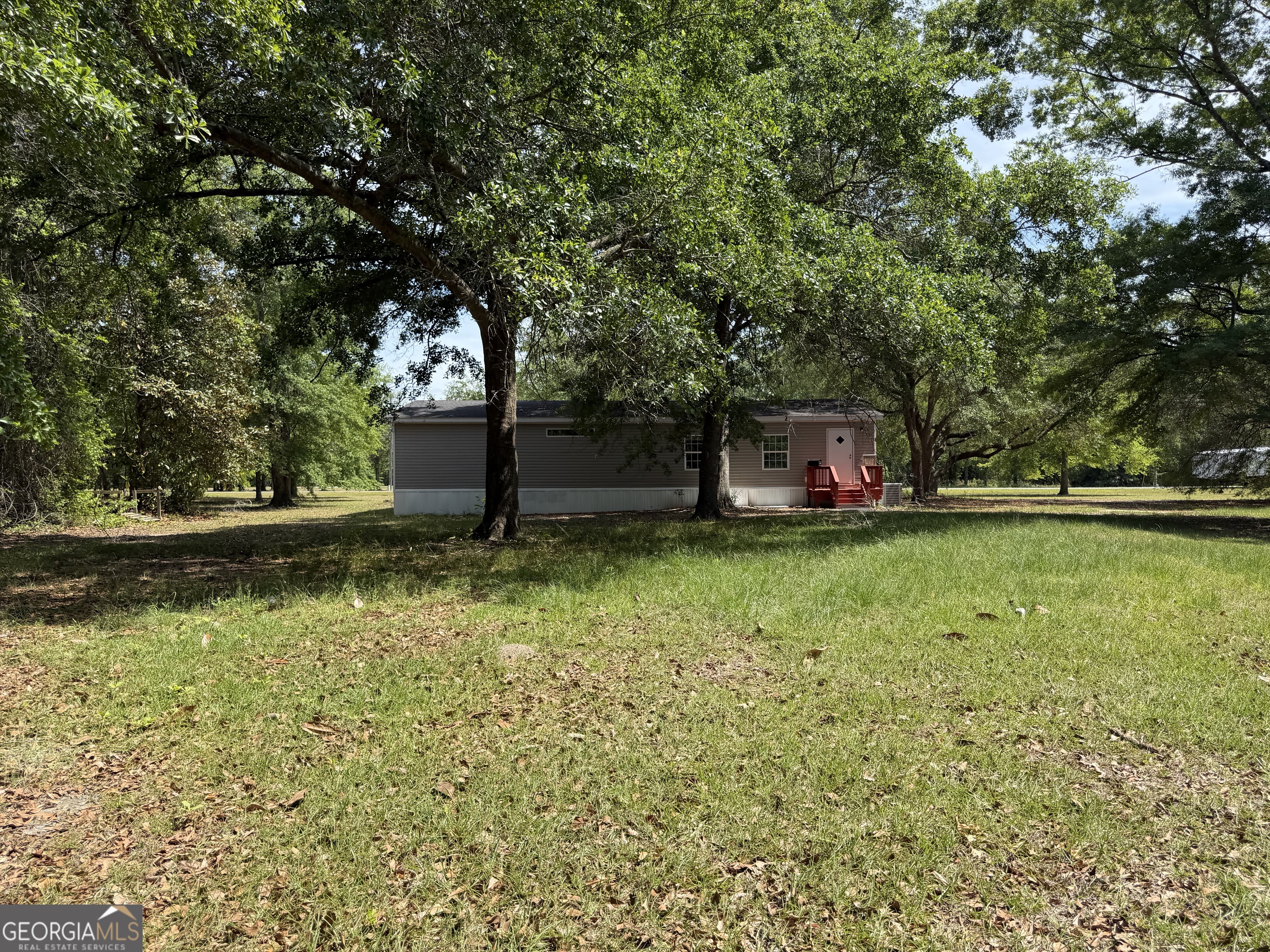 2 Buckboard Trail Jesup GA 31546