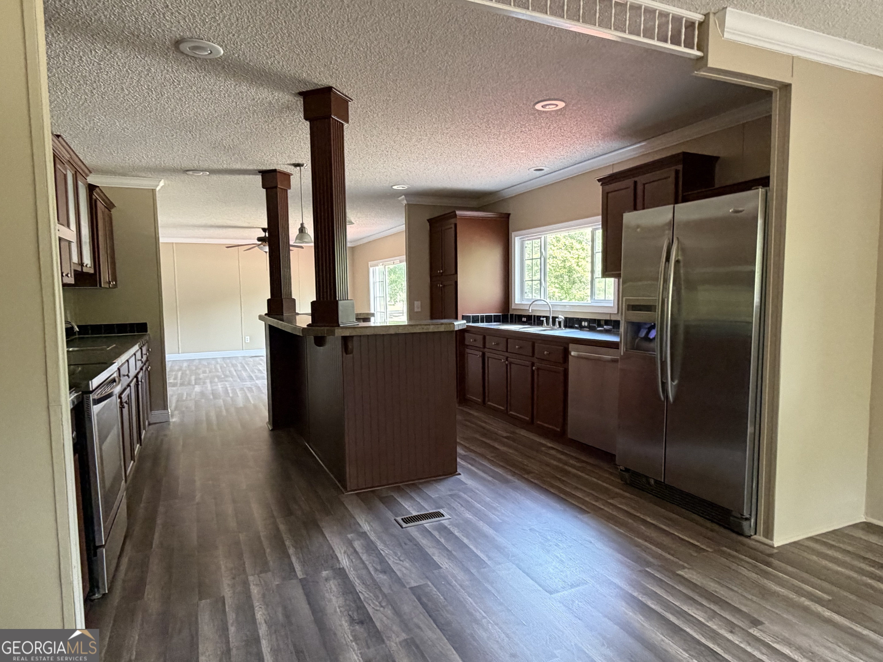 2 Buckboard Trail Jesup GA 31546