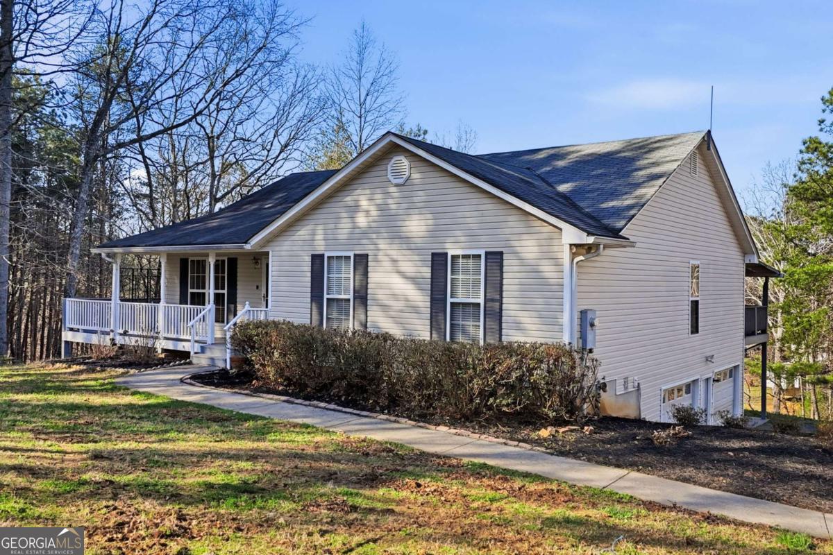 1139 Davis Road W Fairmount GA 30139