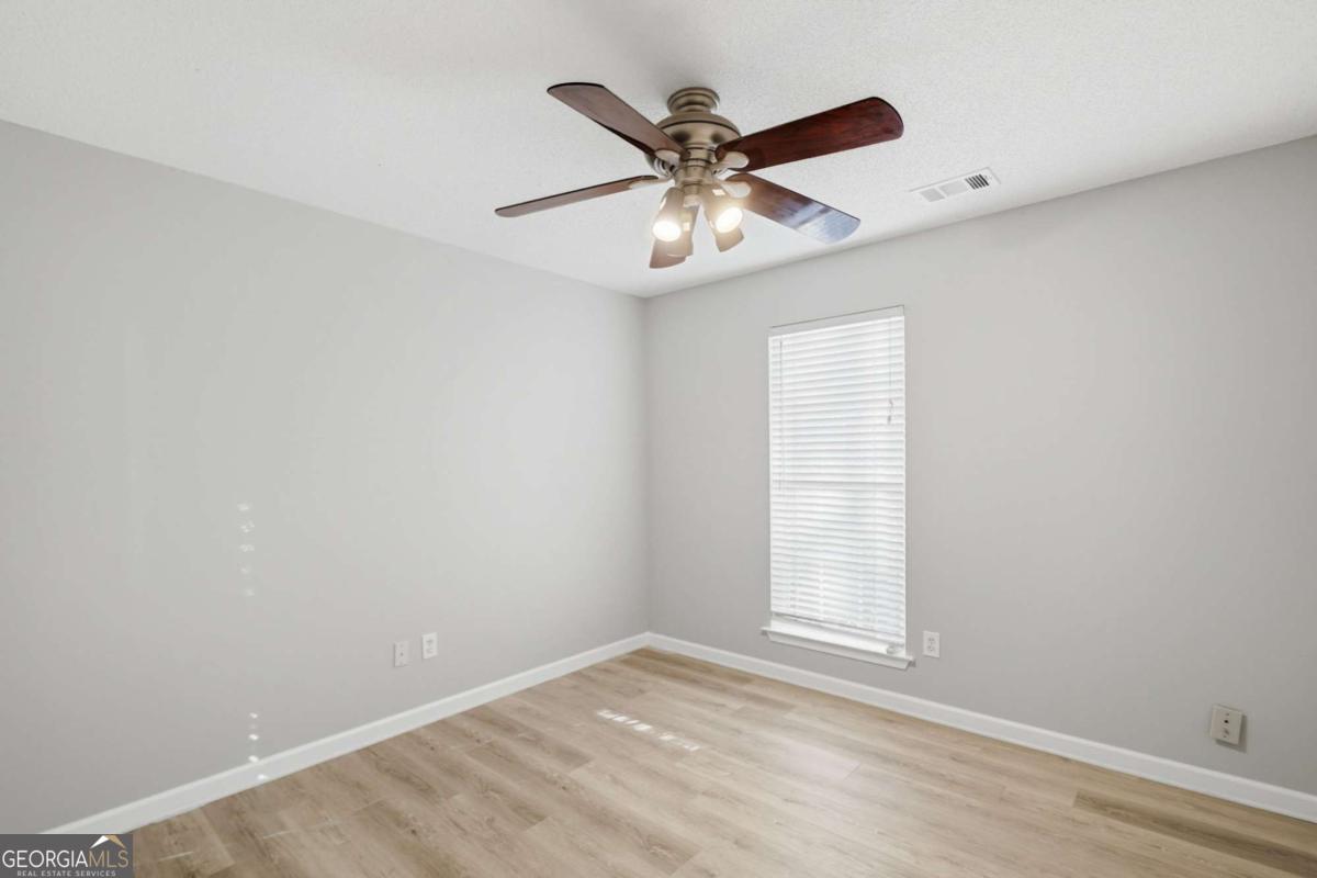 1139 Davis Road W Fairmount GA 30139