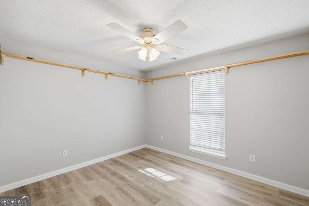 1139 Davis Road W Fairmount GA 30139