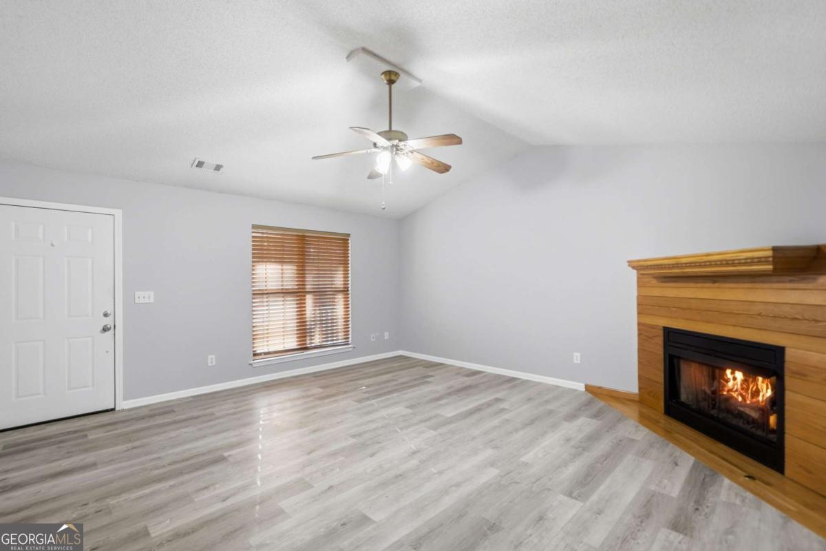 1139 Davis Road W Fairmount GA 30139
