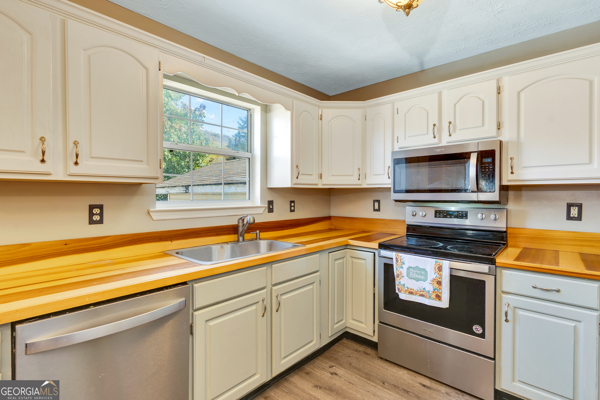 15 Brutis Drive Rock Spring GA 30739