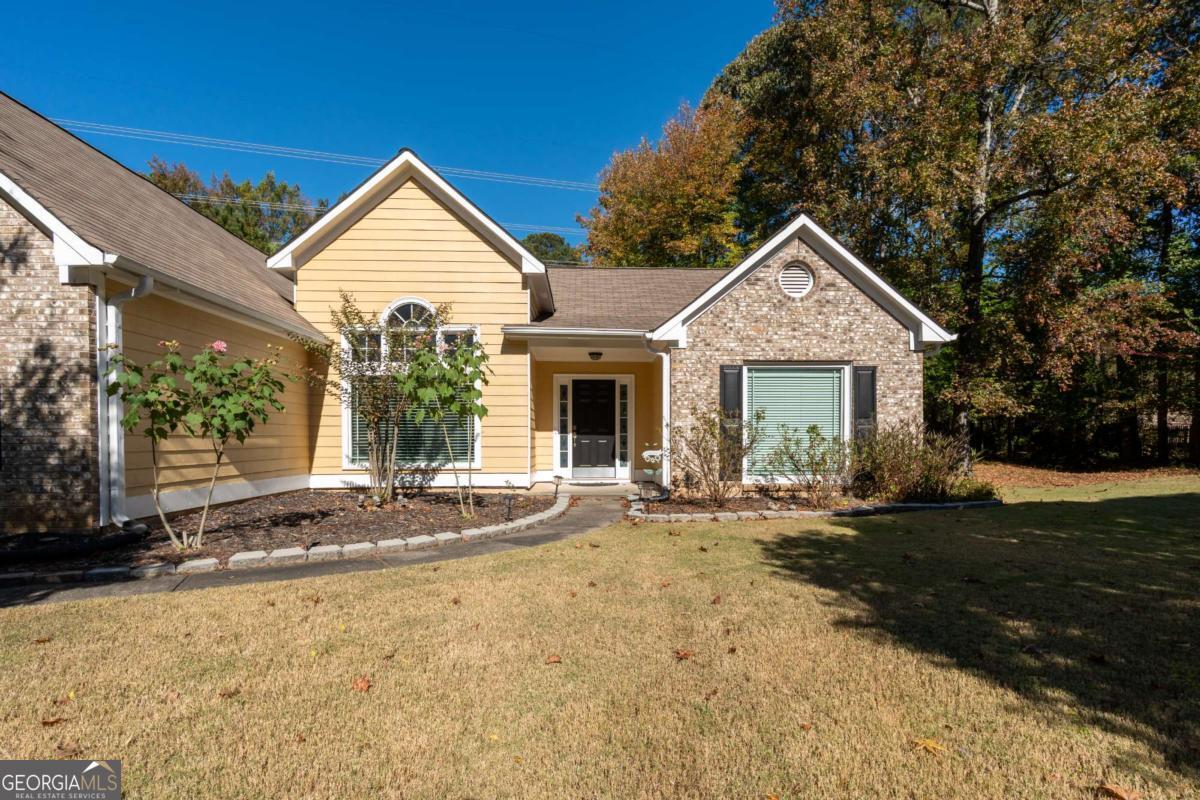 727 Eight Point Court Suwanee GA 30024