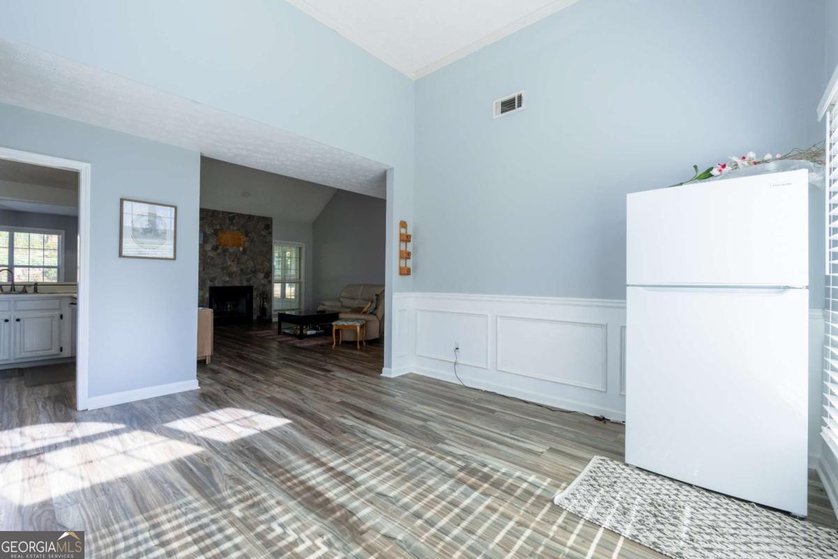 727 Eight Point Court Suwanee GA 30024