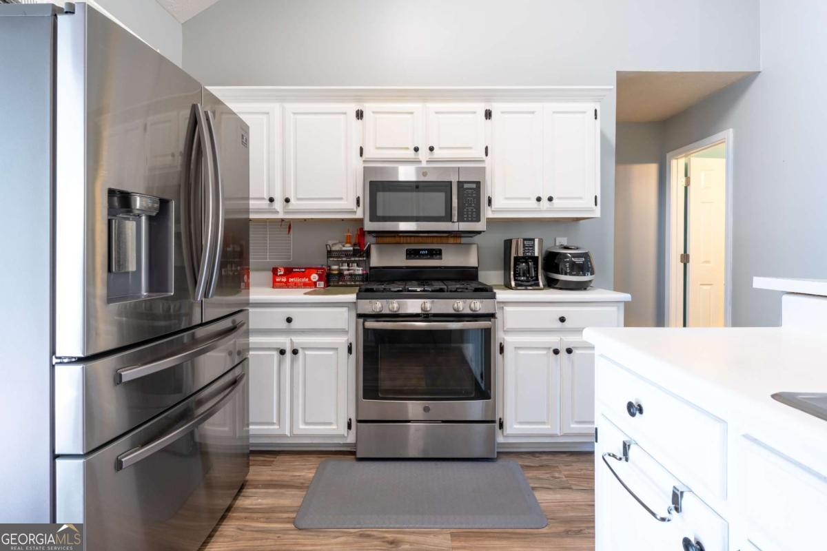 727 Eight Point Court Suwanee GA 30024
