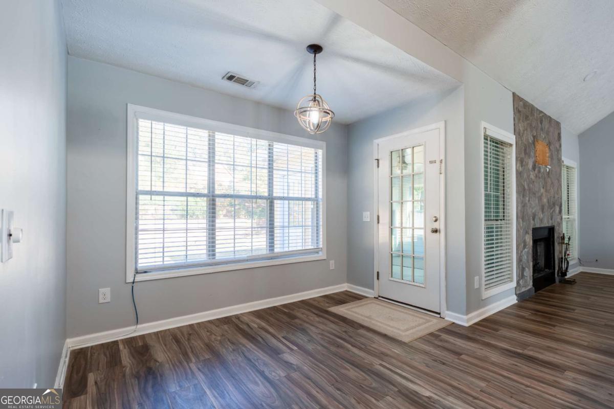 727 Eight Point Court Suwanee GA 30024