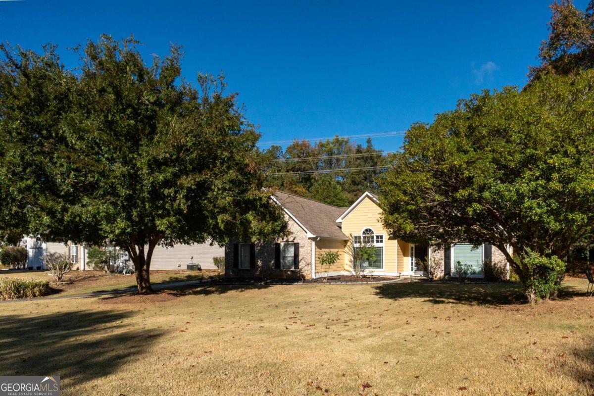 727 Eight Point Court Suwanee GA 30024