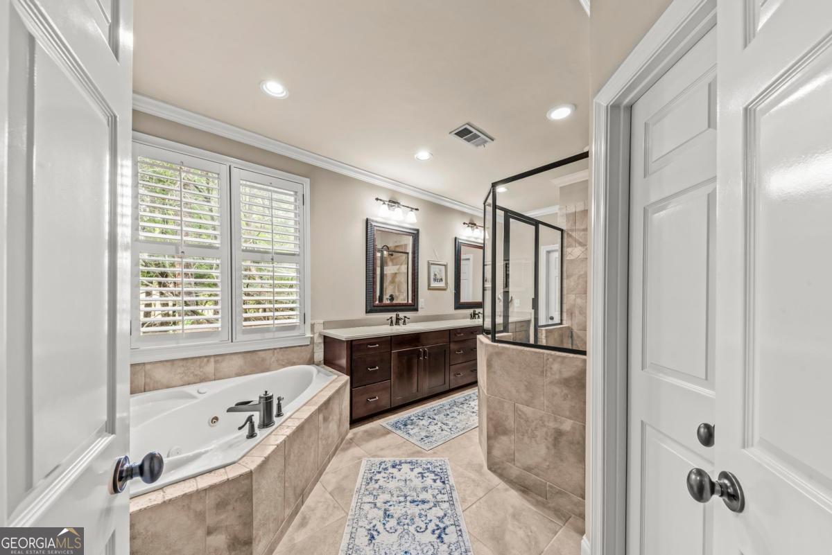 1020 Colonial Court Greensboro GA 30642