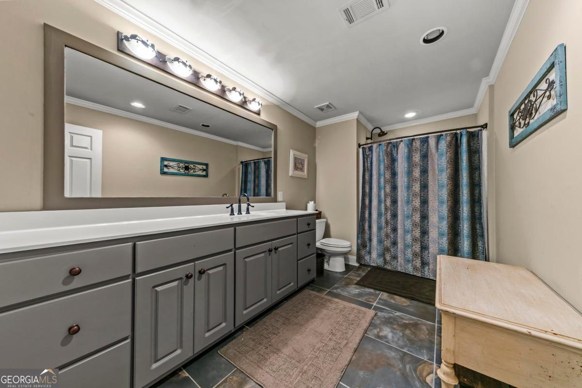 1020 Colonial Court Greensboro GA 30642