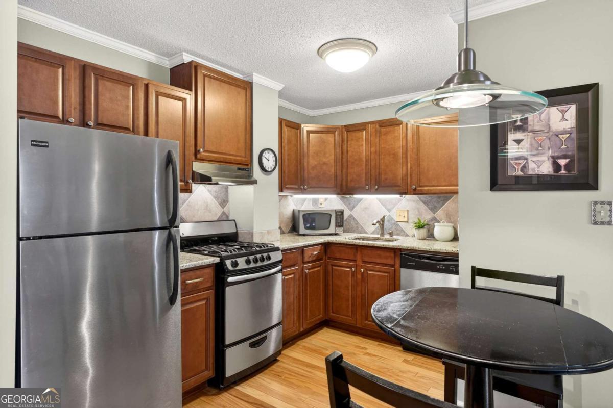 2285 Peachtree Road Atlanta GA 30309