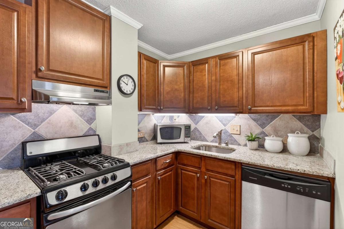 2285 Peachtree Road Atlanta GA 30309