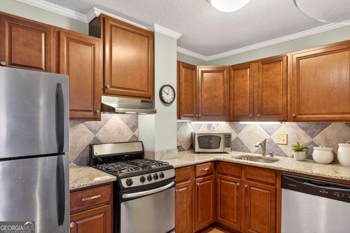 2285 Peachtree Road Atlanta GA 30309