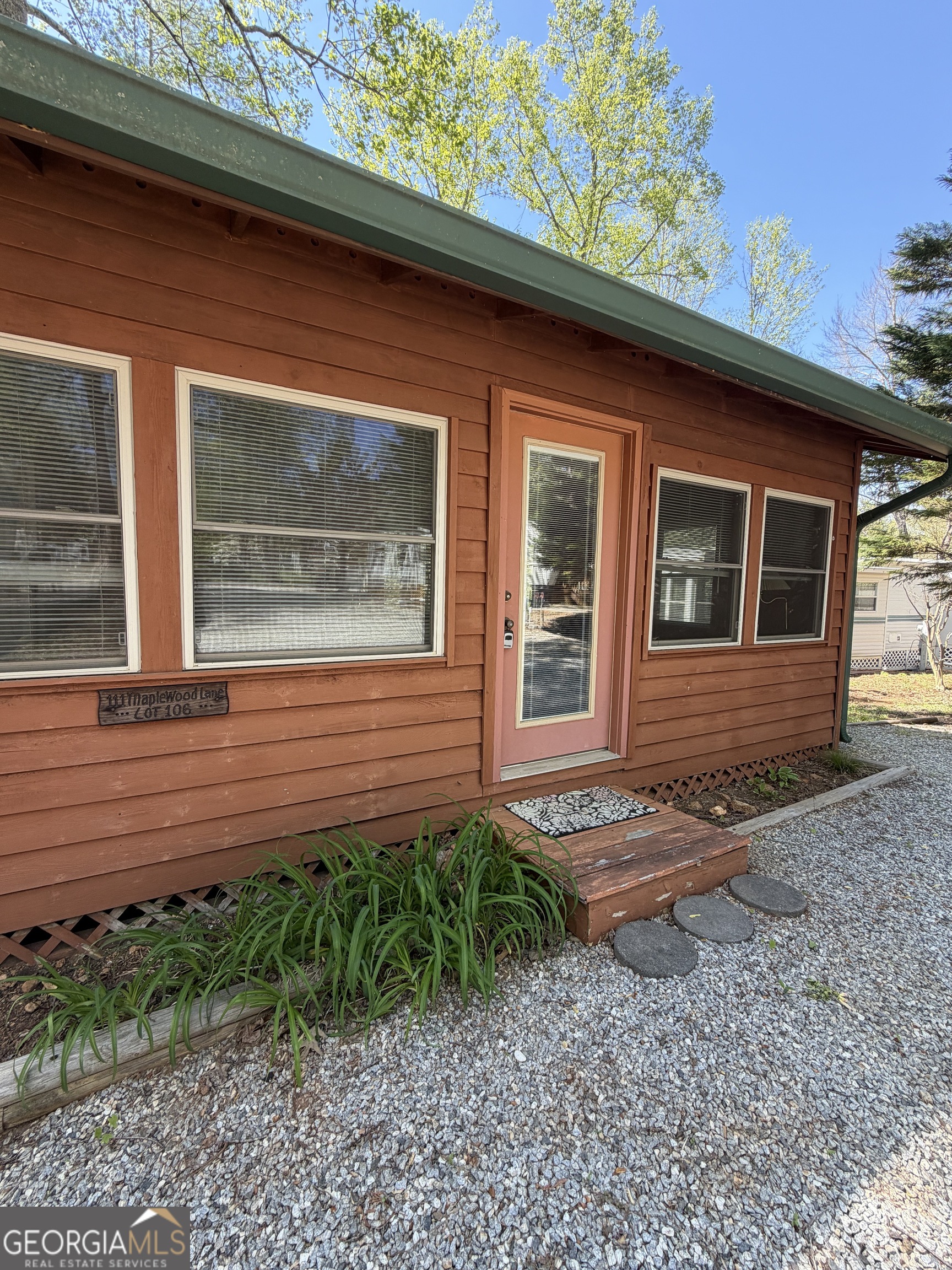 111 Maple Wood Lane Cleveland GA 30528