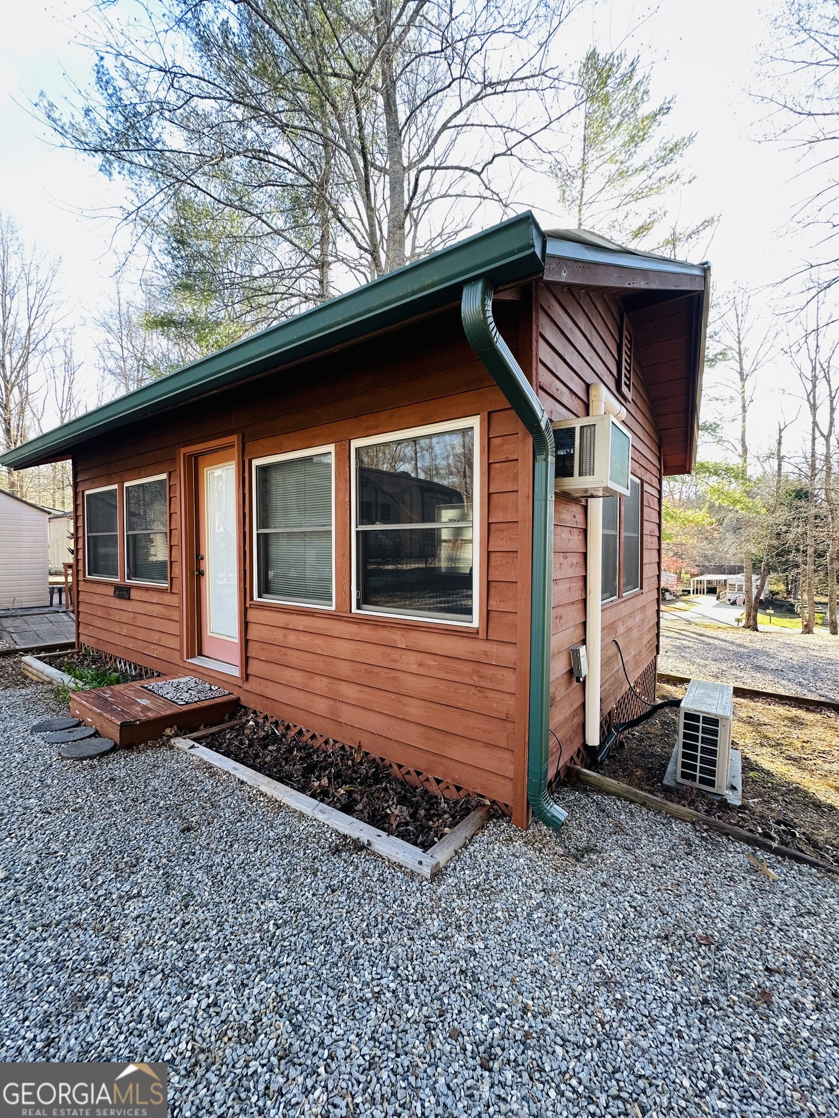 111 Maple Wood Lane Cleveland GA 30528