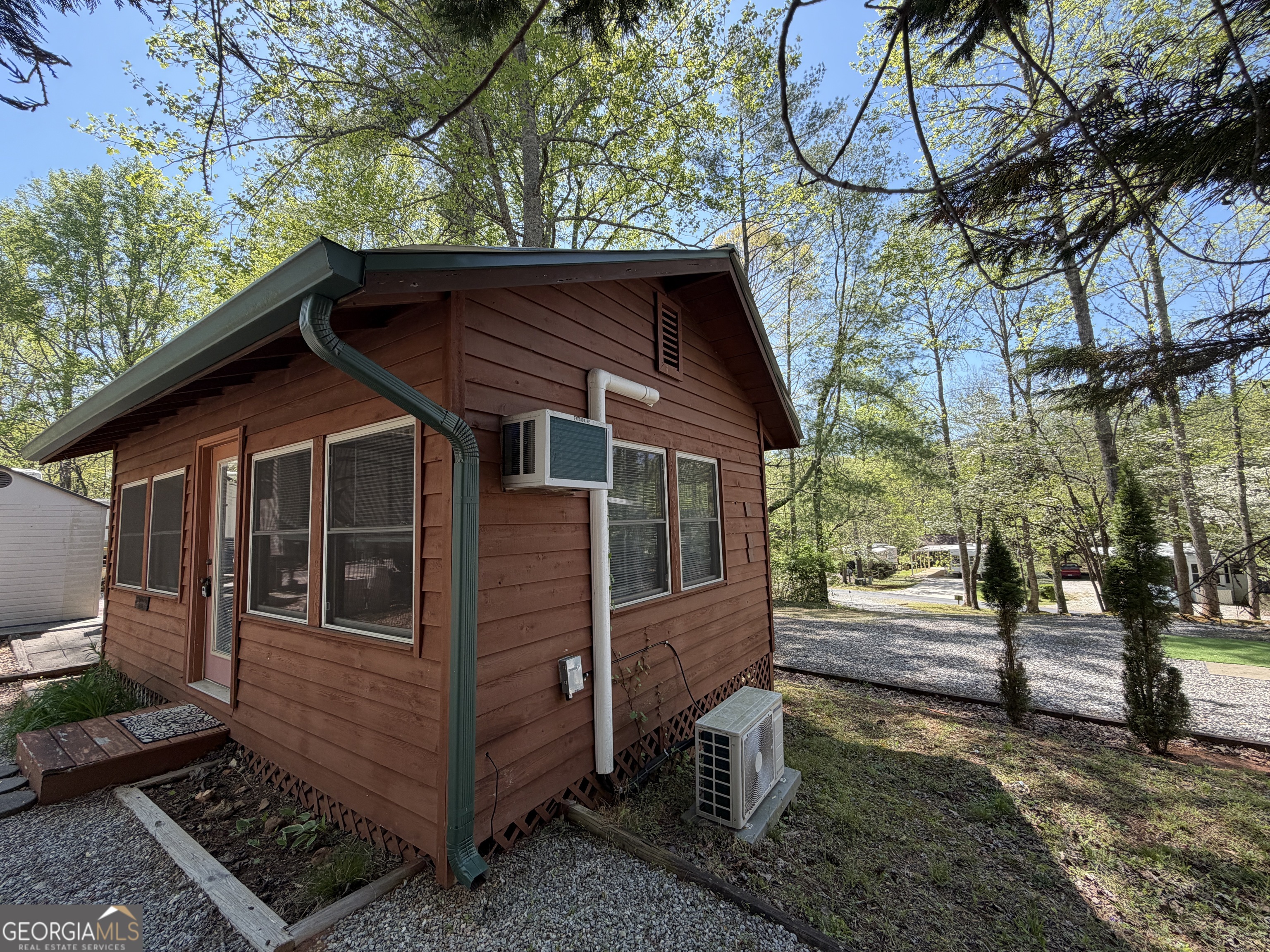 111 Maple Wood Lane Cleveland GA 30528