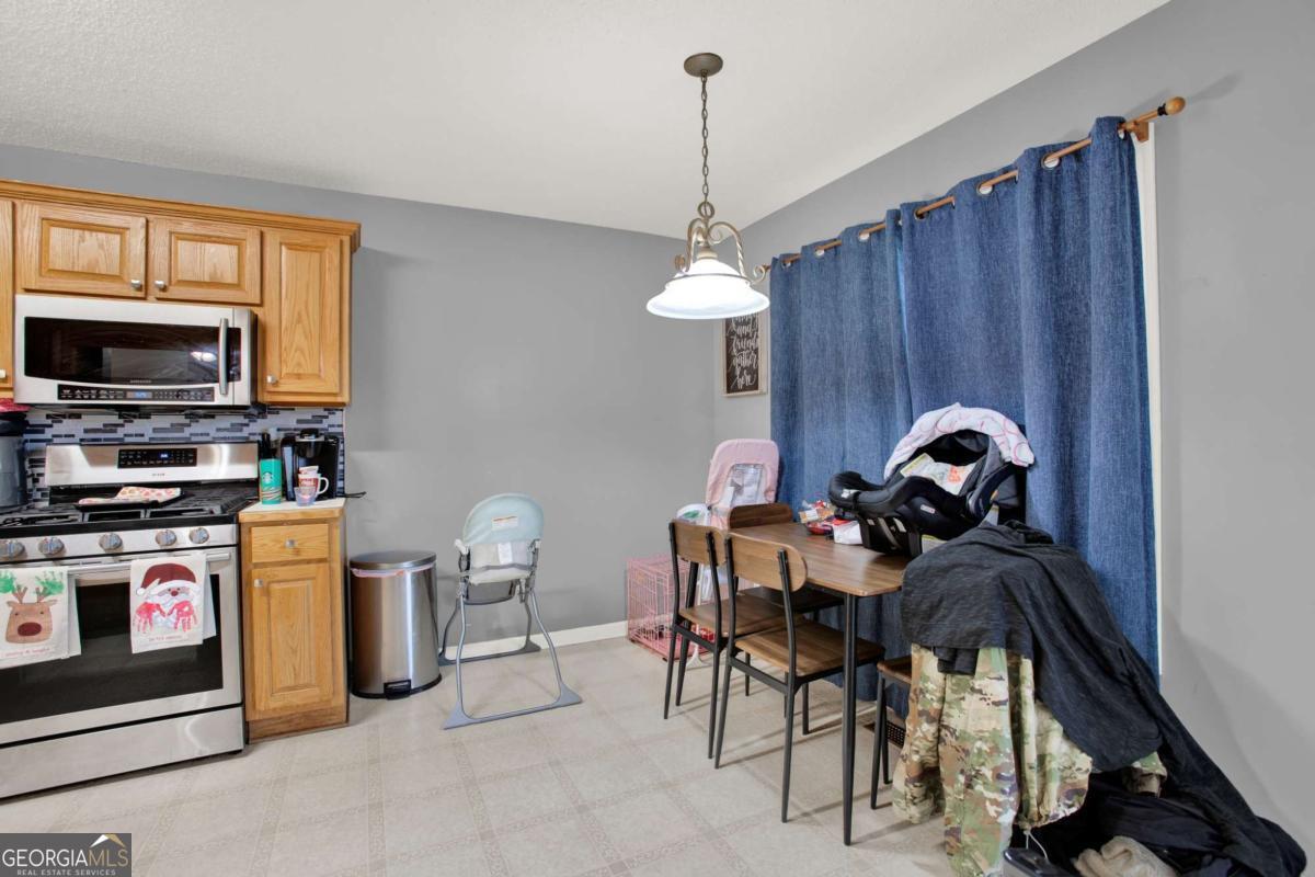 101 Twin Oaks Drive Calhoun GA 30701