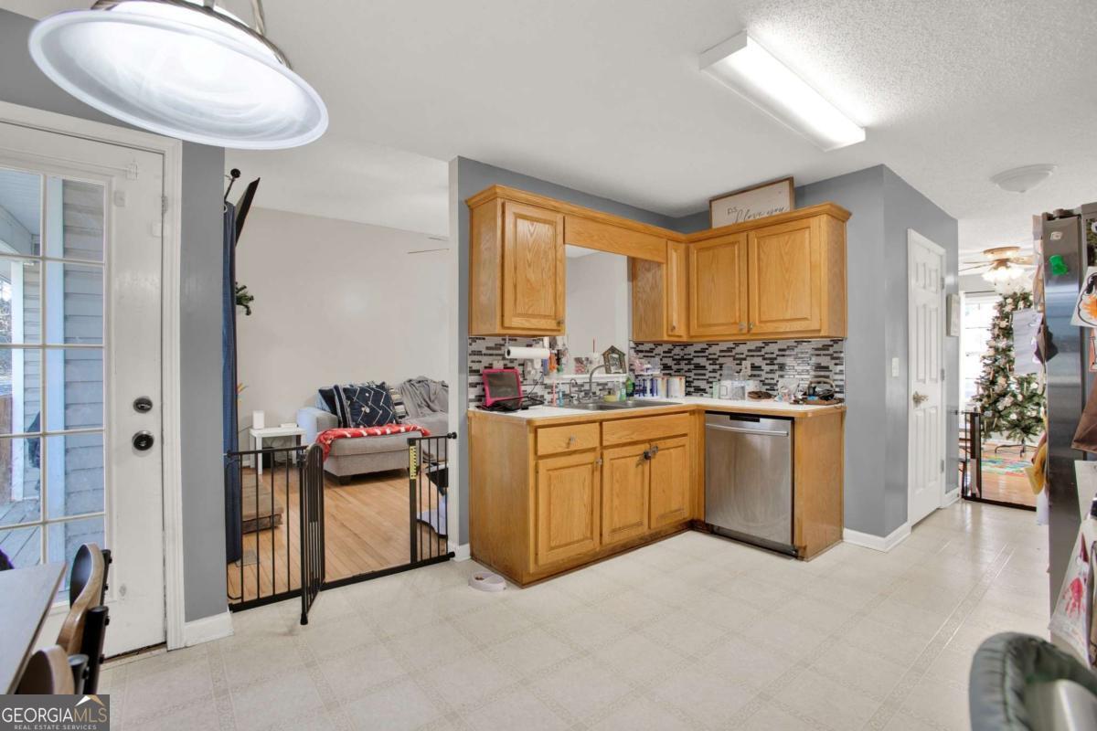 101 Twin Oaks Drive Calhoun GA 30701
