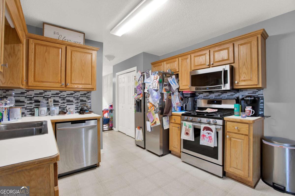 101 Twin Oaks Drive Calhoun GA 30701