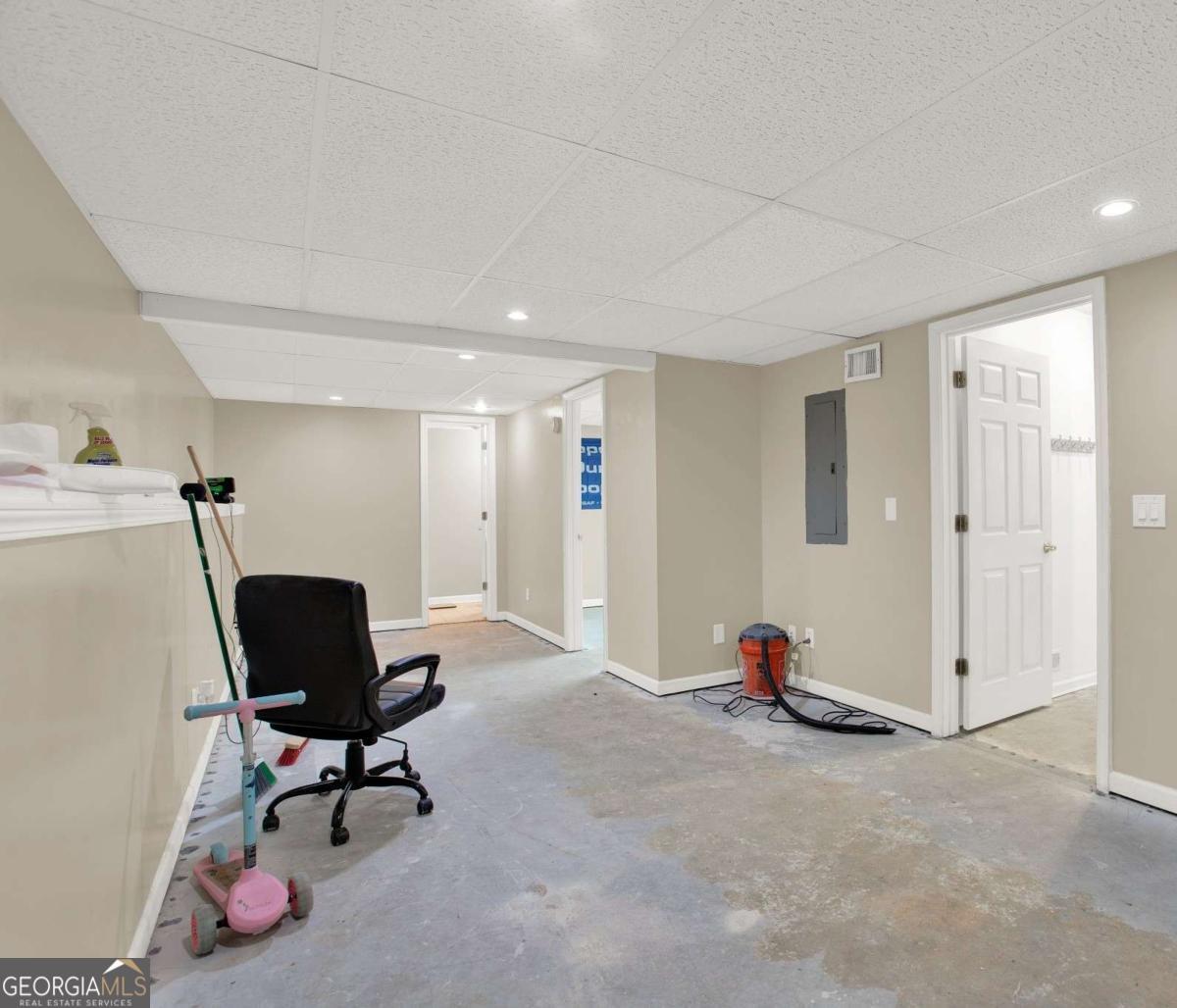 101 Twin Oaks Drive Calhoun GA 30701