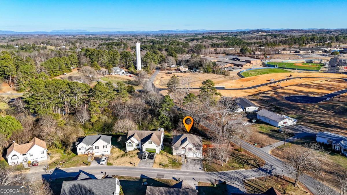 101 Twin Oaks Drive Calhoun GA 30701