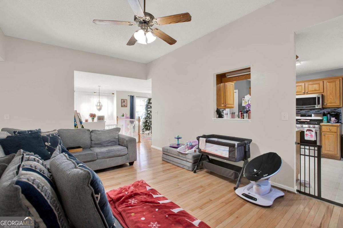 101 Twin Oaks Drive Calhoun GA 30701