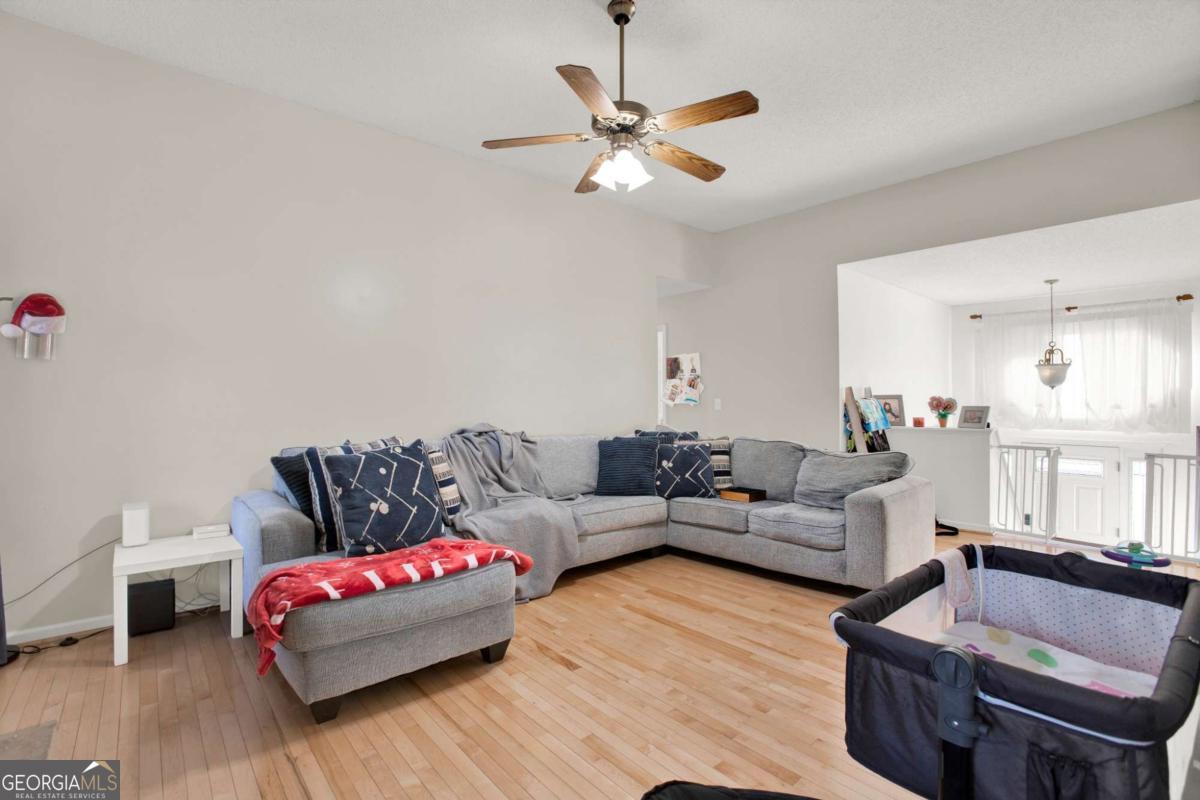 101 Twin Oaks Drive Calhoun GA 30701
