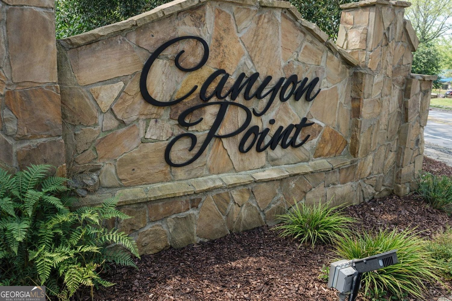 2105 Canyon Point Circle Roswell GA 30076