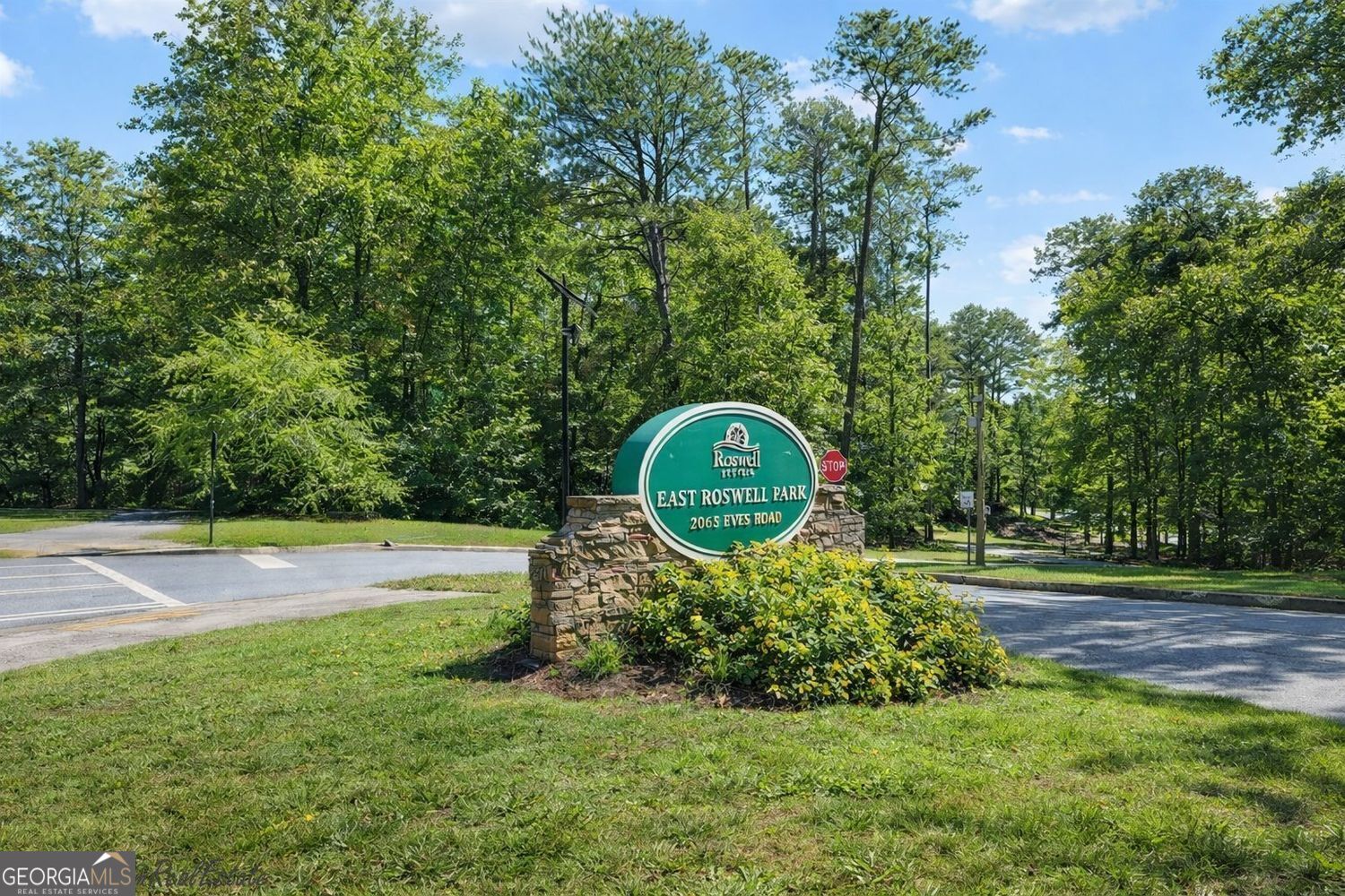 2105 Canyon Point Circle Roswell GA 30076