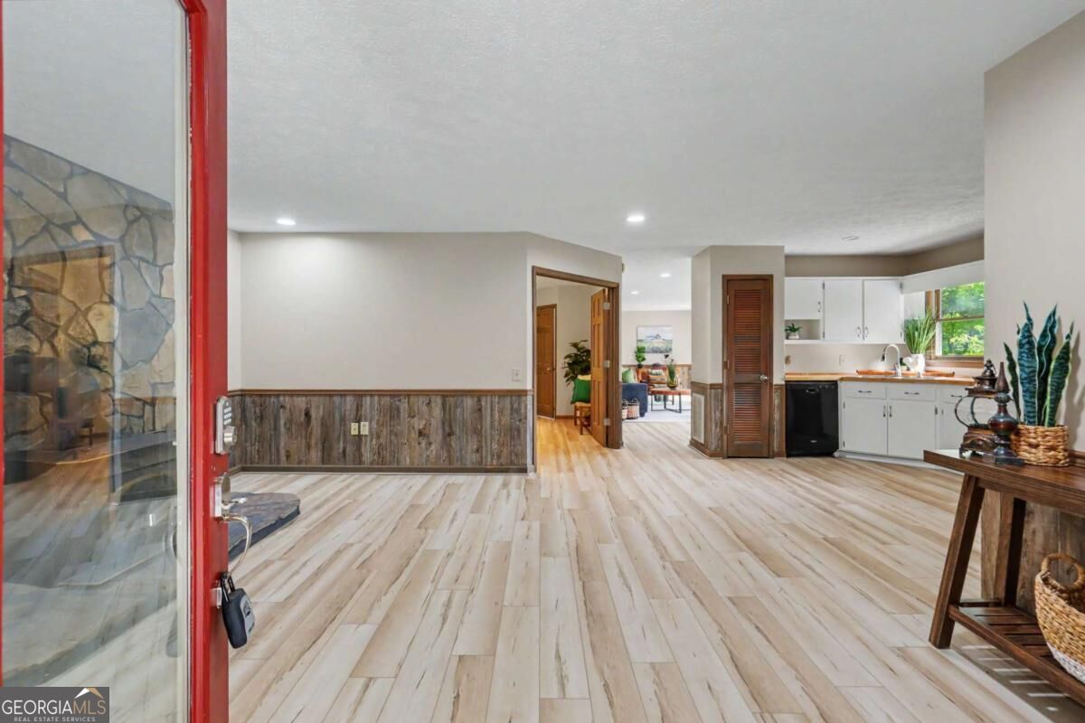 172 Fred Henry Lane Clayton GA 30525