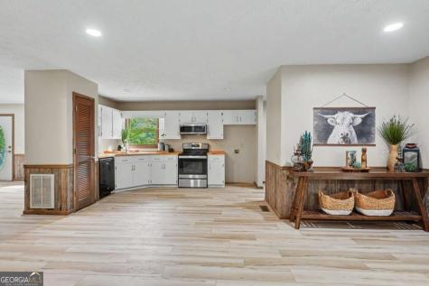 172 Fred Henry Lane Clayton GA 30525