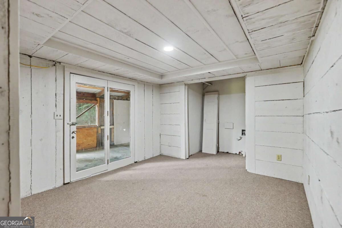 172 Fred Henry Lane Clayton GA 30525