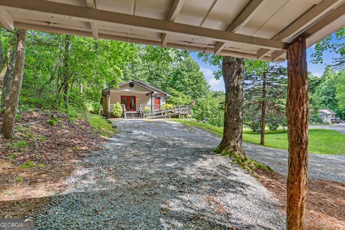 172 Fred Henry Lane Clayton GA 30525