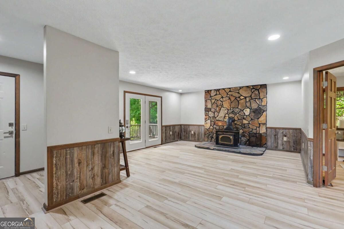 172 Fred Henry Lane Clayton GA 30525