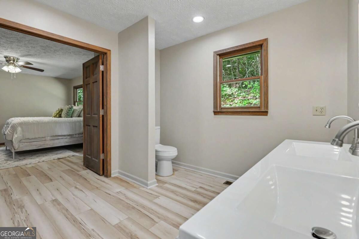 172 Fred Henry Lane Clayton GA 30525