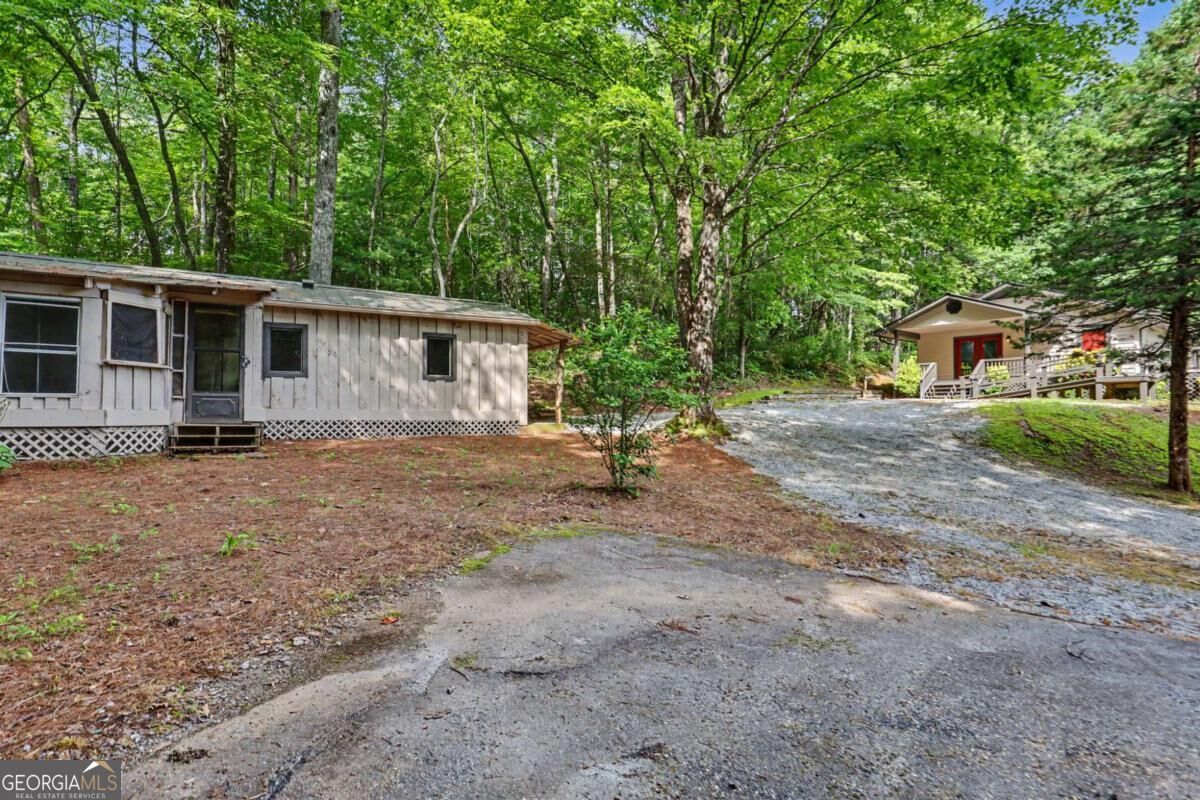 172 Fred Henry Lane Clayton GA 30525