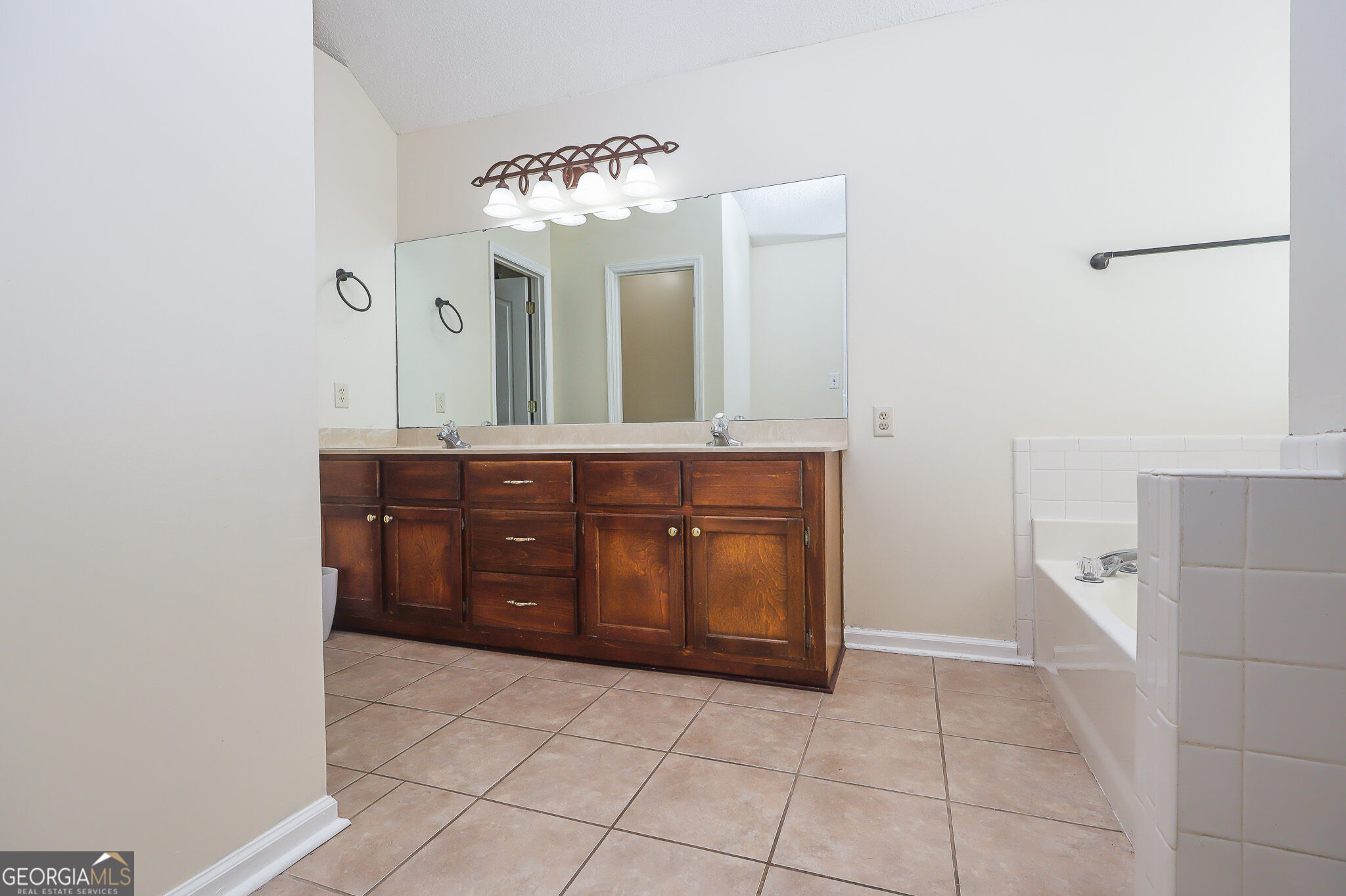 203 Settlers Trail Warner Robins GA 31088