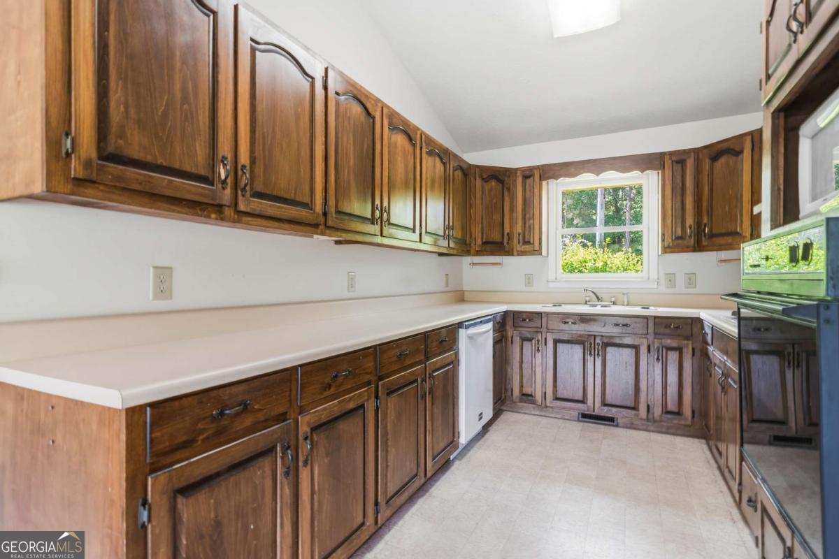 260 Black Springs Road NE Milledgeville GA 31061
